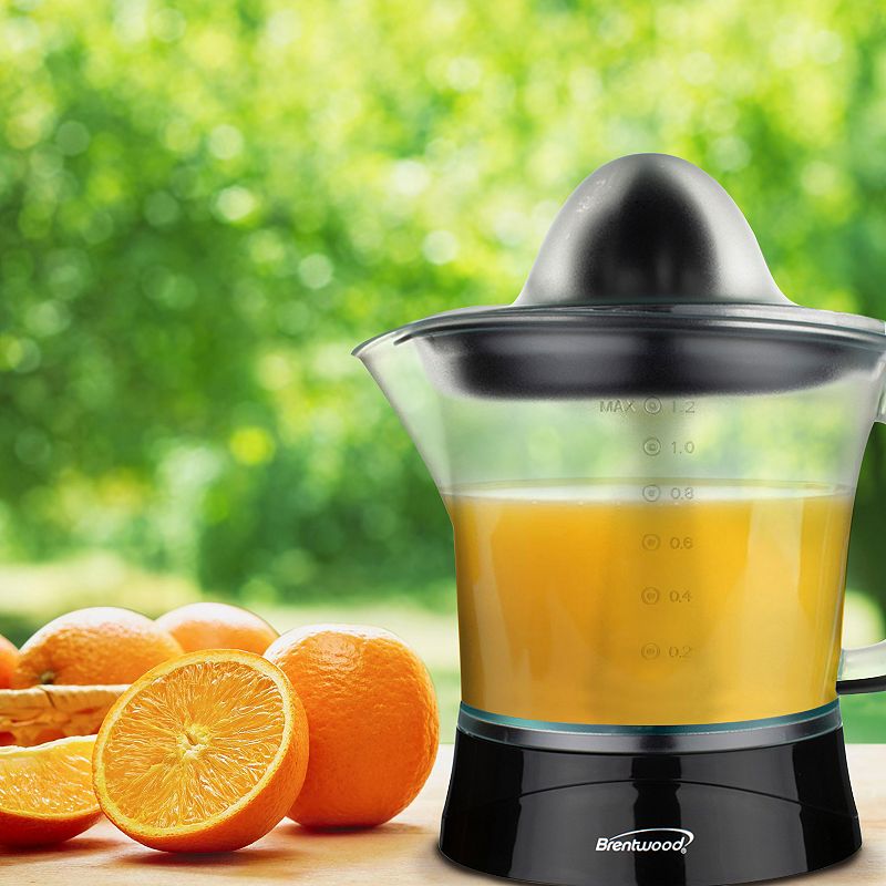 Brentwood 40oz Electric Citrus Juicer in Black