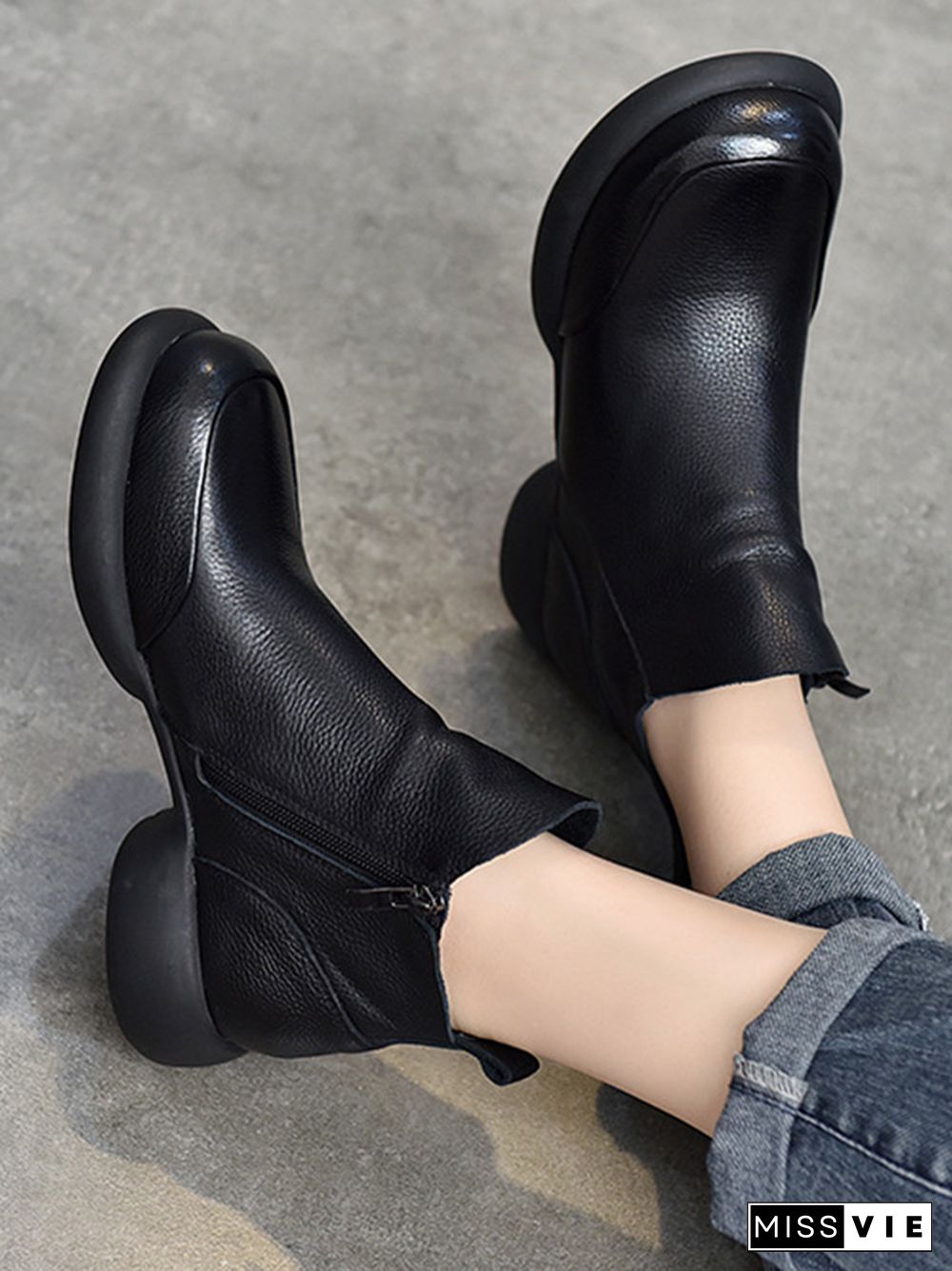 Round-Toe Solid Color Zipper Boots