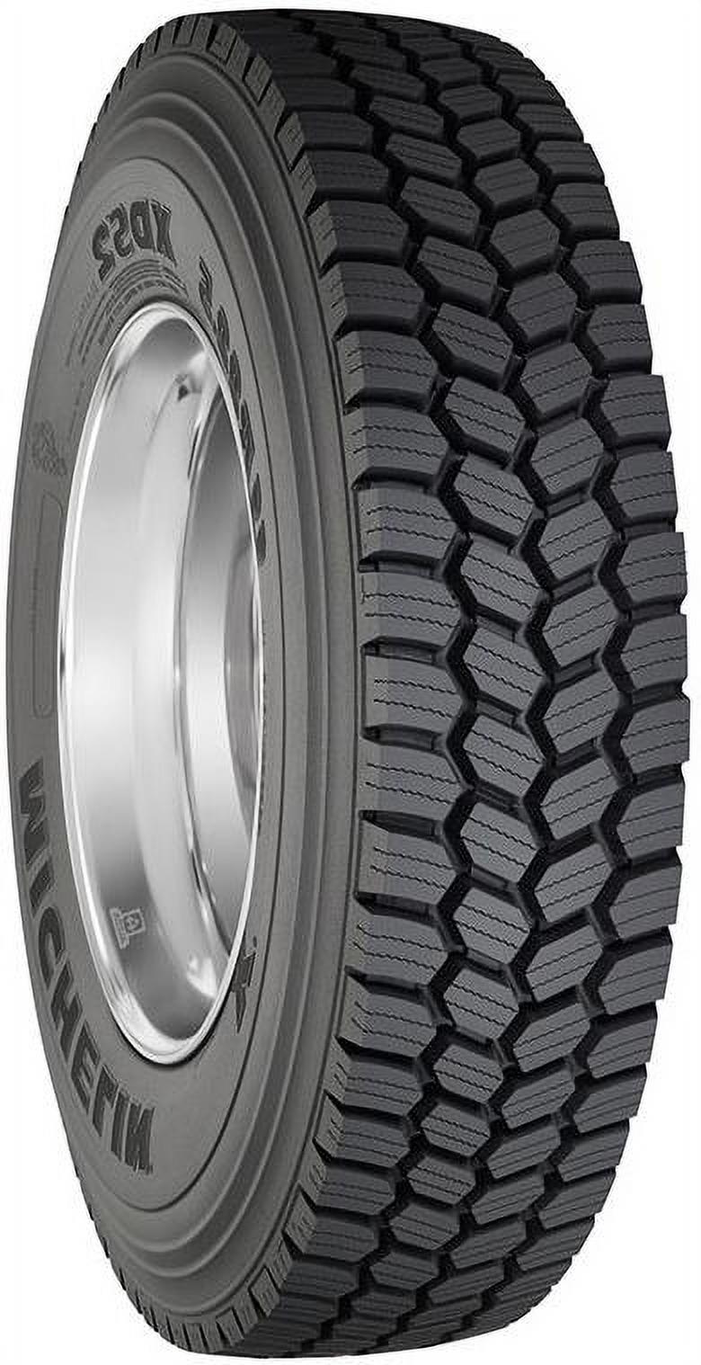 Michelin XDS2 225/70R19.5  Tire