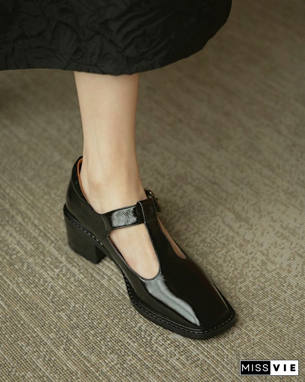 Square-toe Solid Color Lacquered Leather Shallow Mouth High Heels