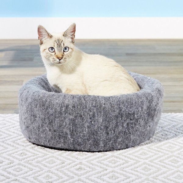 K.T. Manufacturing Kuddle Kup Cat Bed