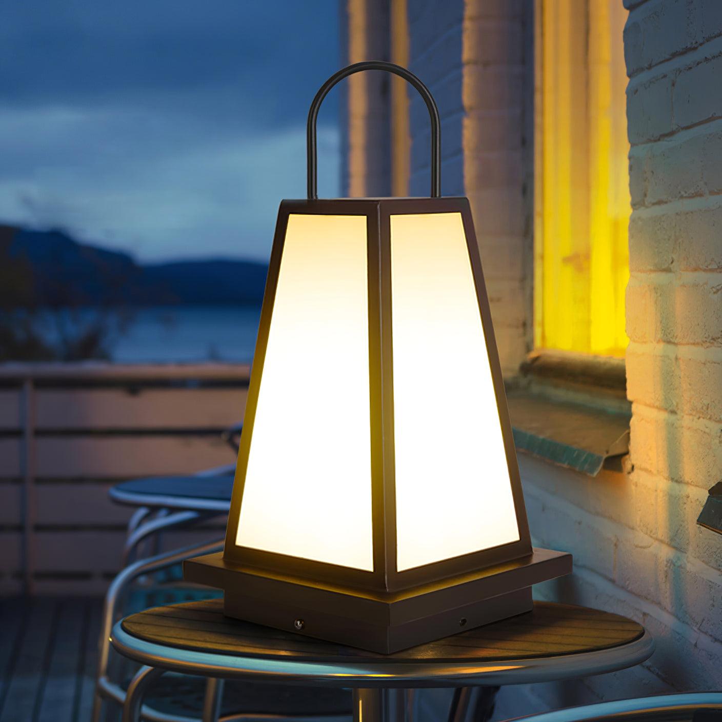 Roam Lantern Solar Outdoor Lamp