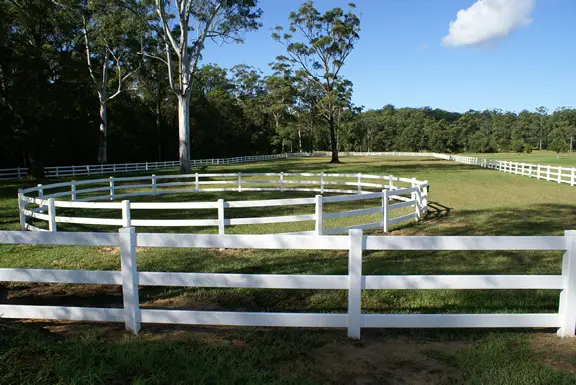 Factory Directly Supply Long Longevity Vinyl PVC Fencing Panels Horse Fence