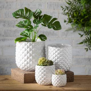 SULLIVANS 3 in. 4.5 in. 6 in. and 7 in. Faceted Glazed Ivory Ceramic Planters (Set of 4) CM3068