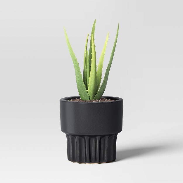 Geared Ceramic Indoor Outdoor Planter Pot Charcoal