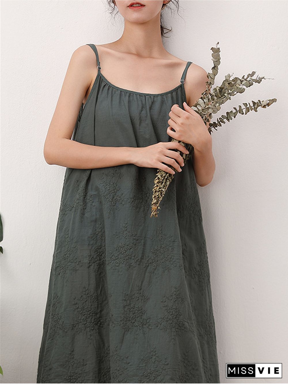 Fresh and Sweet Pure Color Dress Embroidered Loose Cotton Linen Skirt