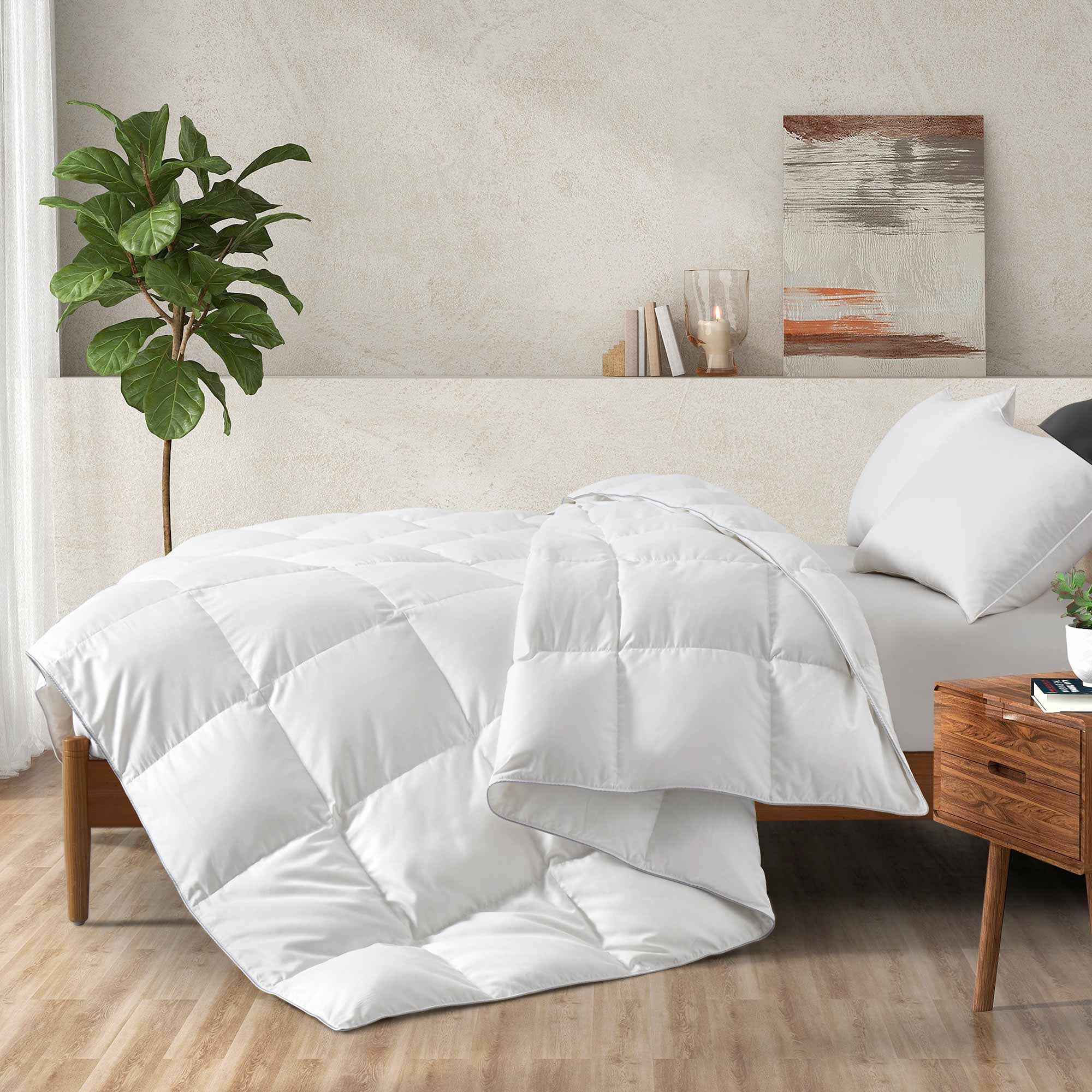 UNIKOME Light Warmth Goose Feather Fiber Comforter， Twin