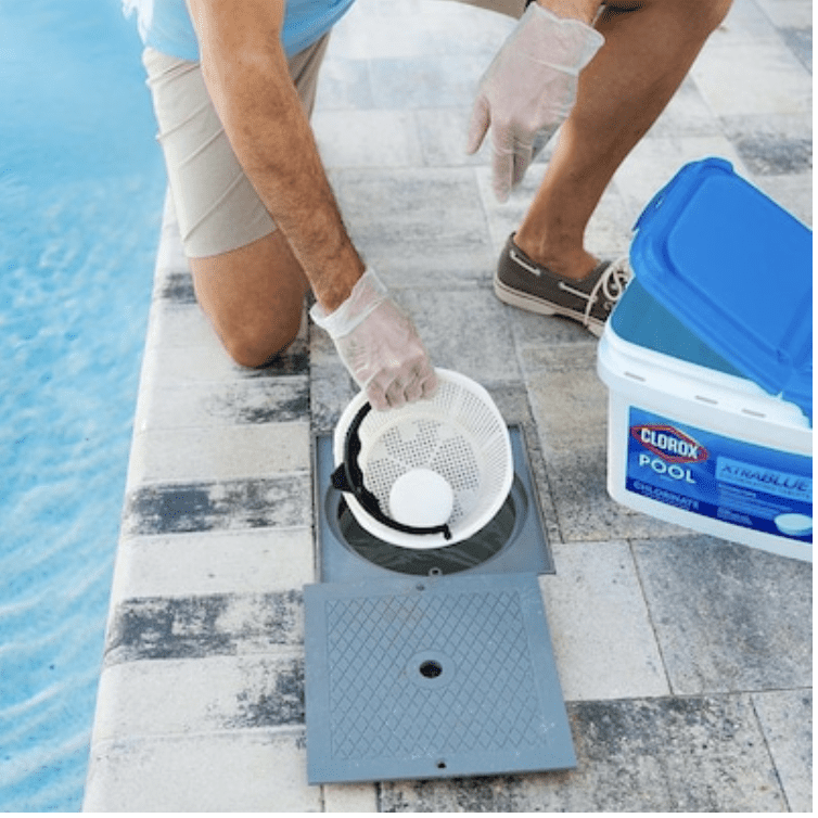 Clorox Pool&Spa XtraBlue Chlorinating Tablets- 12 lb 12-lb Bucket 3-in Pool Chlorine Tabs