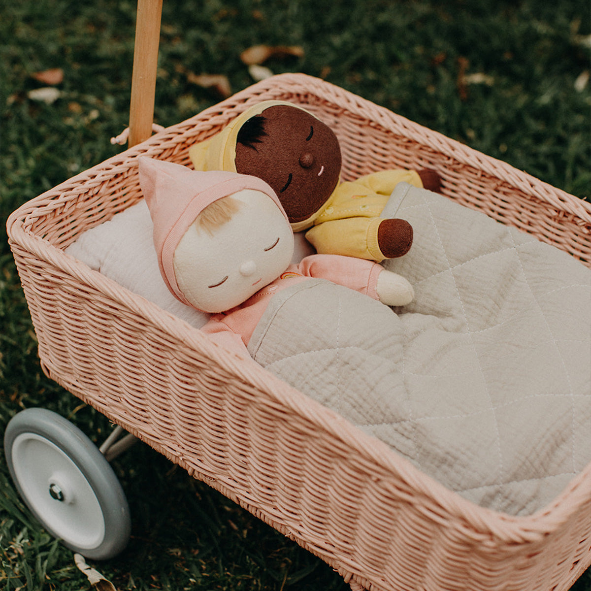 Rattan Wonder Wagon - Vintage Rose by Olli Ella