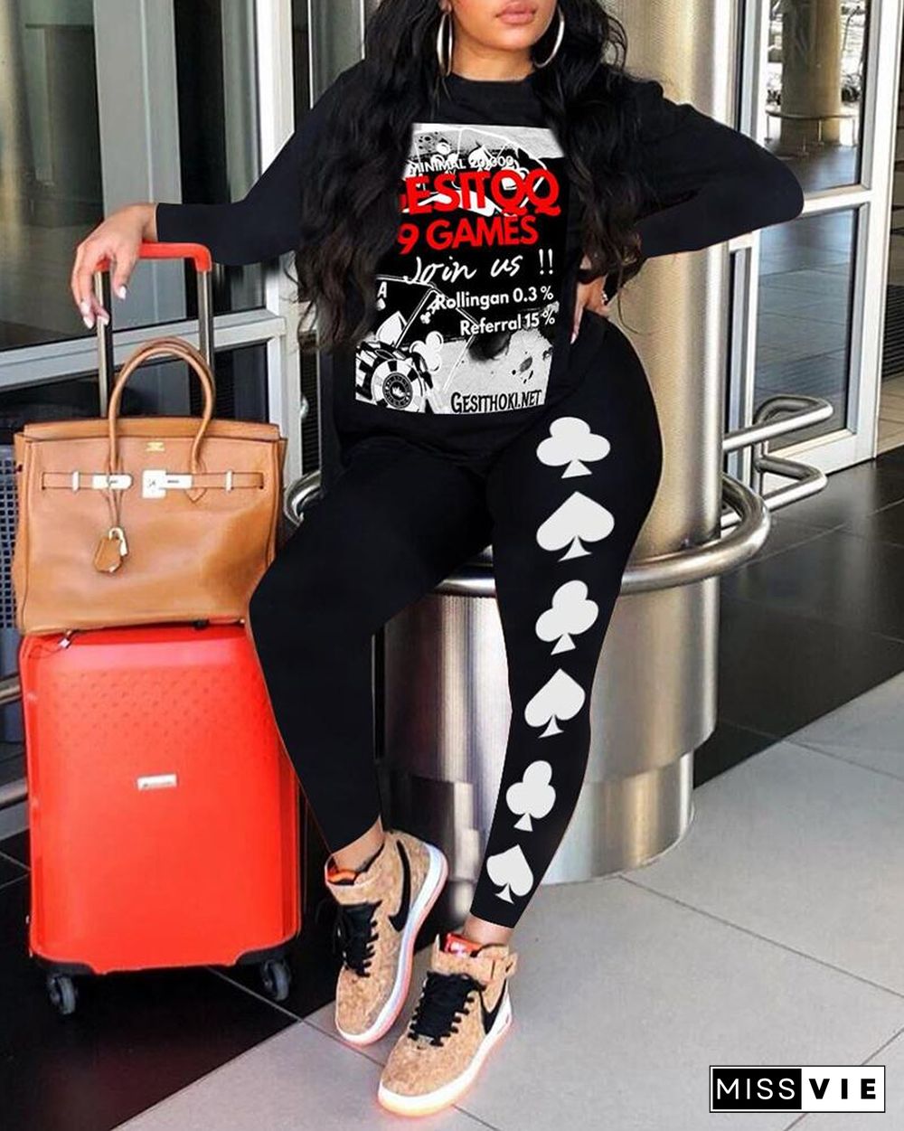 Letter Print Casual Top & Poker Print Pants Set