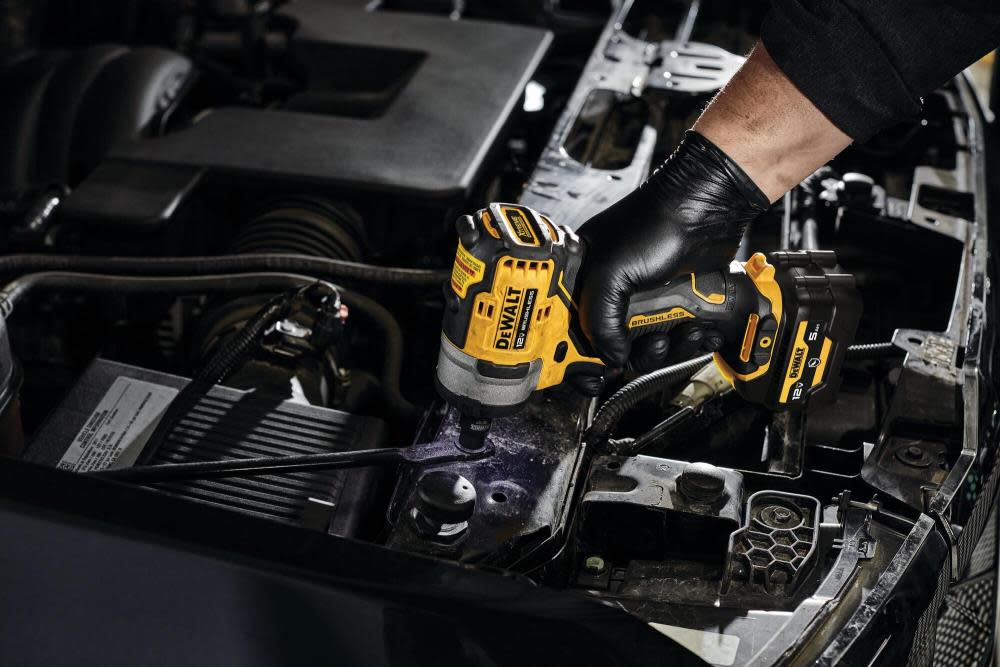 DEWALT 12V MAX Impact Wrench Kit 3/8 ;