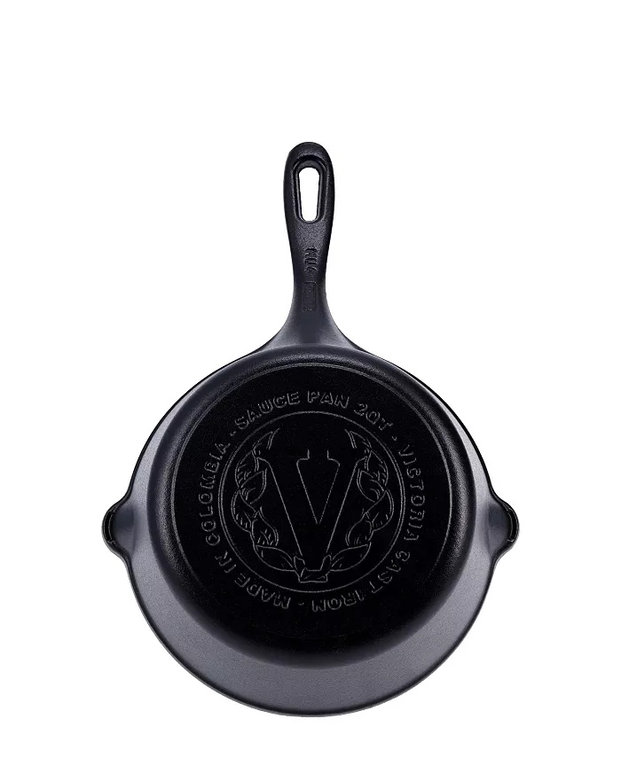 Victoria Saucepan 2QT Seasoned