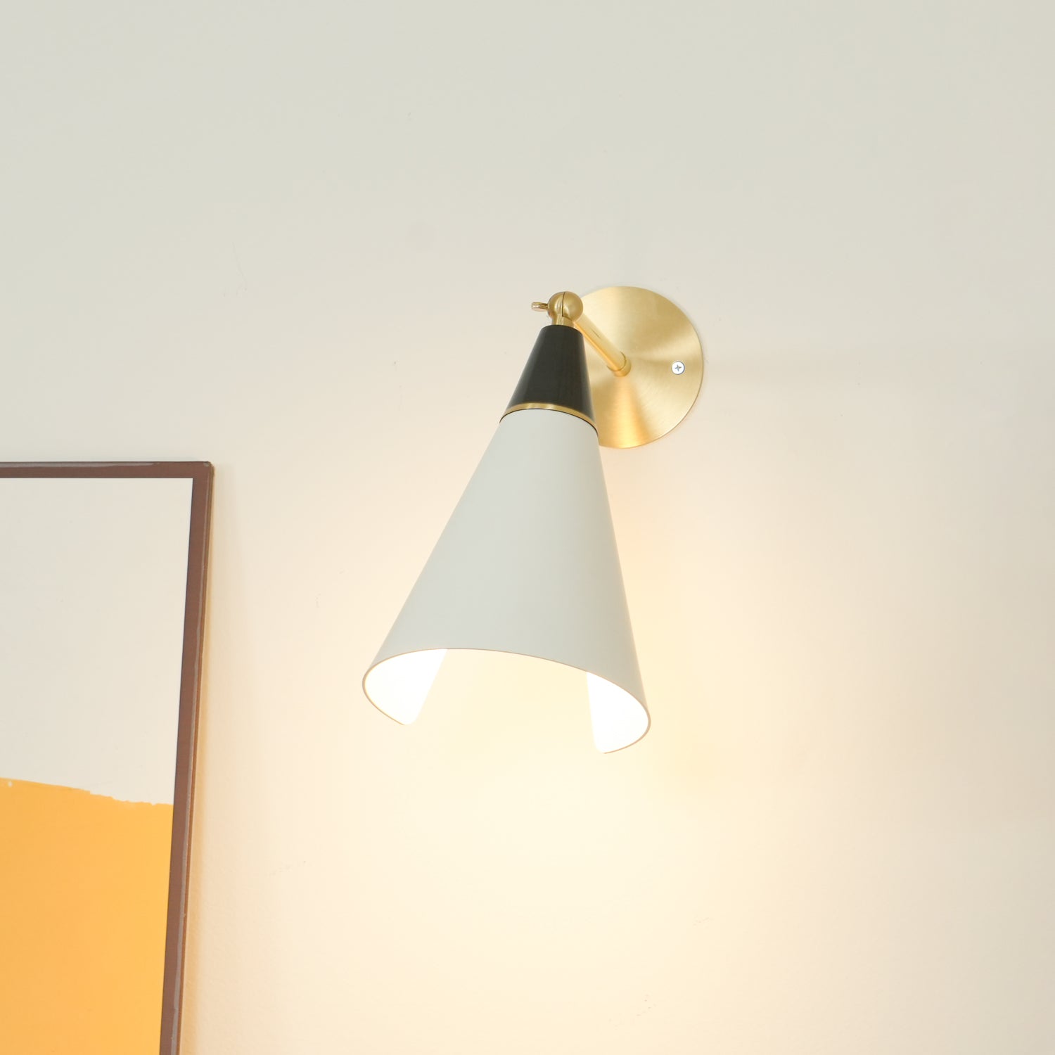 Petite Magari Wall Lamp