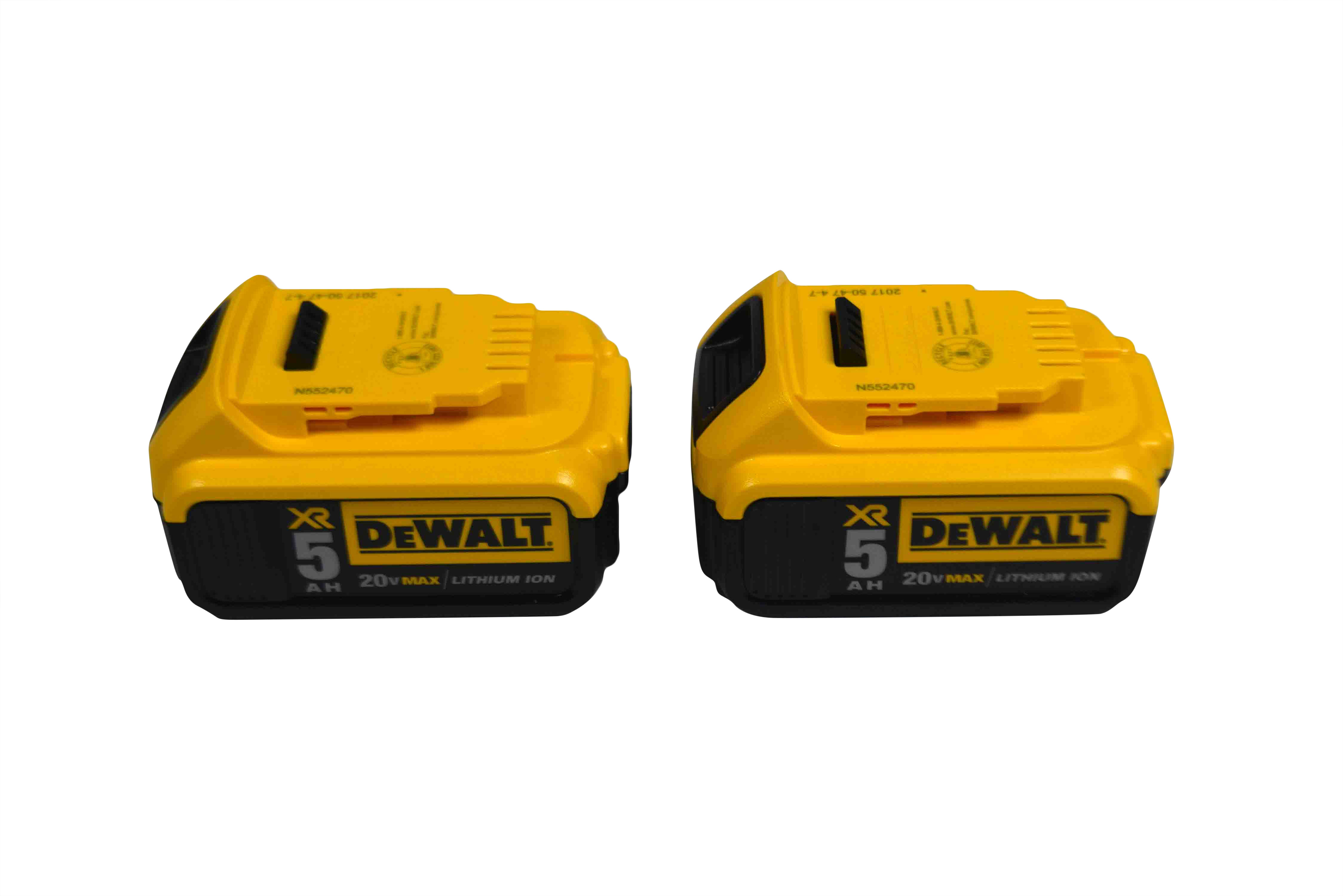 DeWALT Max XR Lithium-Ion 20V 5Ah Battery DCB205 - Two Pack with Charger