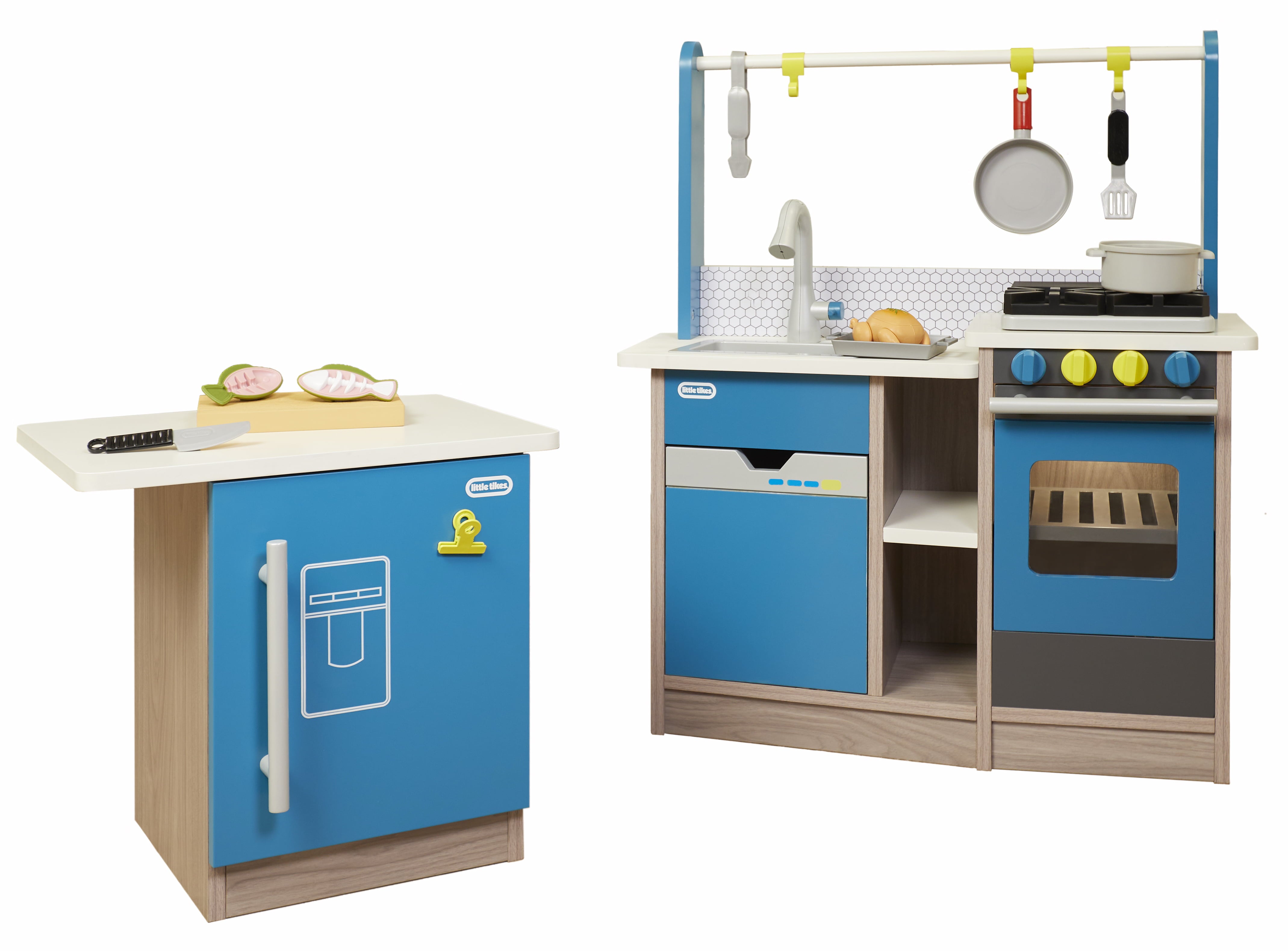 Little Tikes Classic Cook’s Kitchen with Island 2-in1 Multi Kid Interactive 360 Degree Role Play with Style, Function, Accessories and Imagination Fun for Kids Boys Girls Ages 3-8 Years