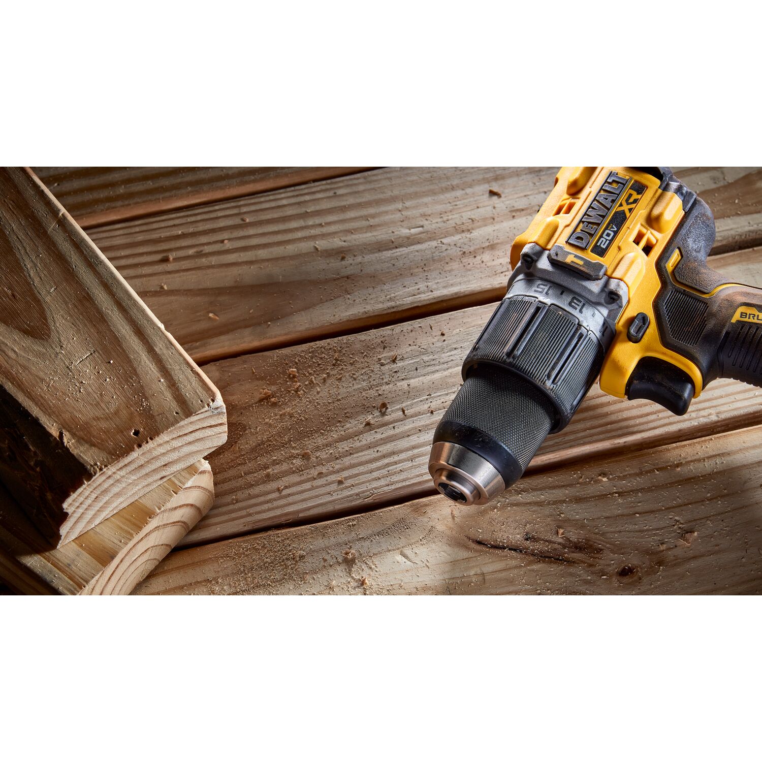 DEWALT 20V MAX XR Brushless Cordless 1/2-in Hammer Drill/Driver Kit