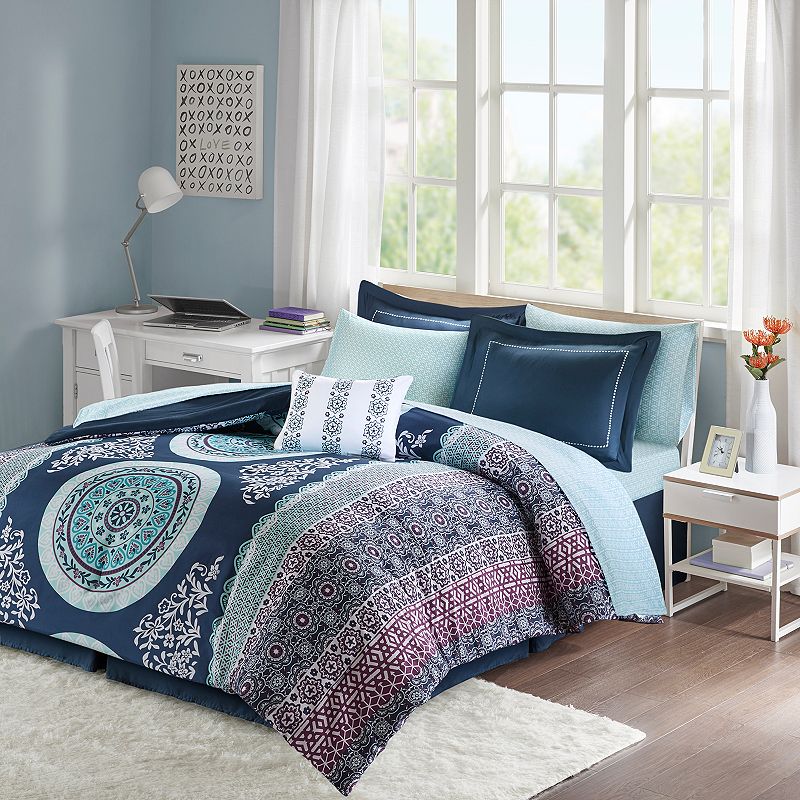 Intelligent Design Eleni Boho Comforter Set with Sheets and Throw Pillow