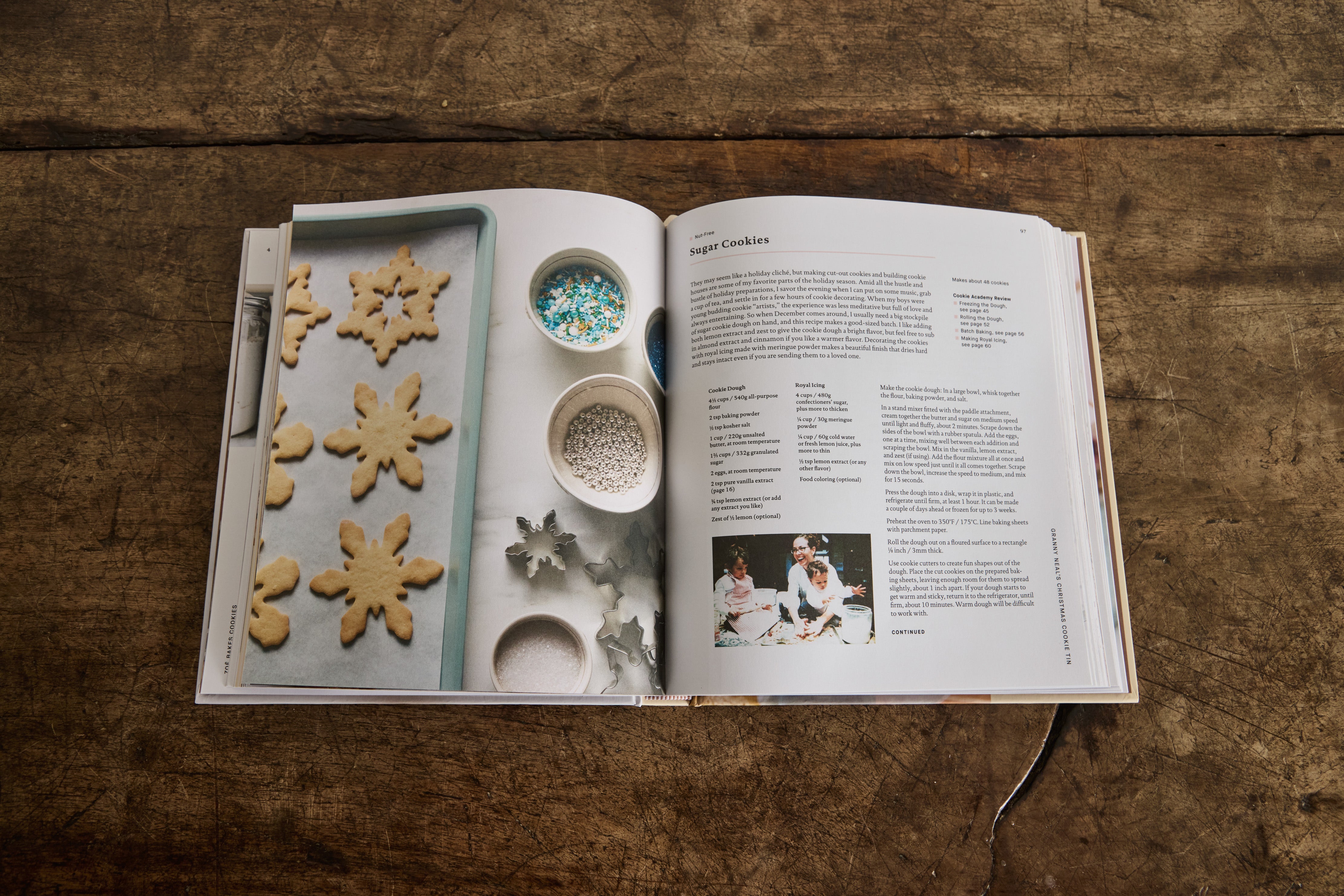 Zoë Bakes Cookies: Everything You Need to Know to Make Your Favorite Cookies and Bars, Zoe François