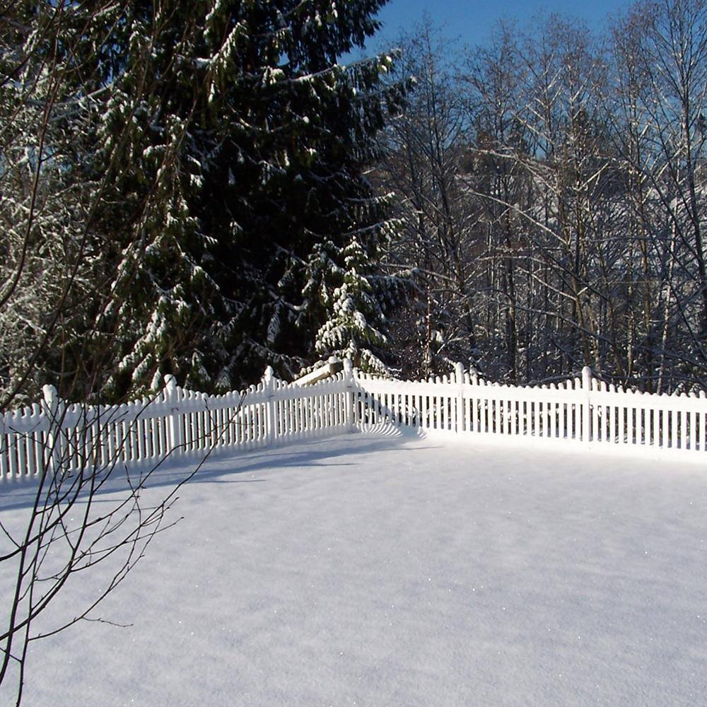 Weatherables Ellington 4 ft. H x 8 ft. W White Vinyl Picket Fence Panel Kit PWPI-3SC-4X8