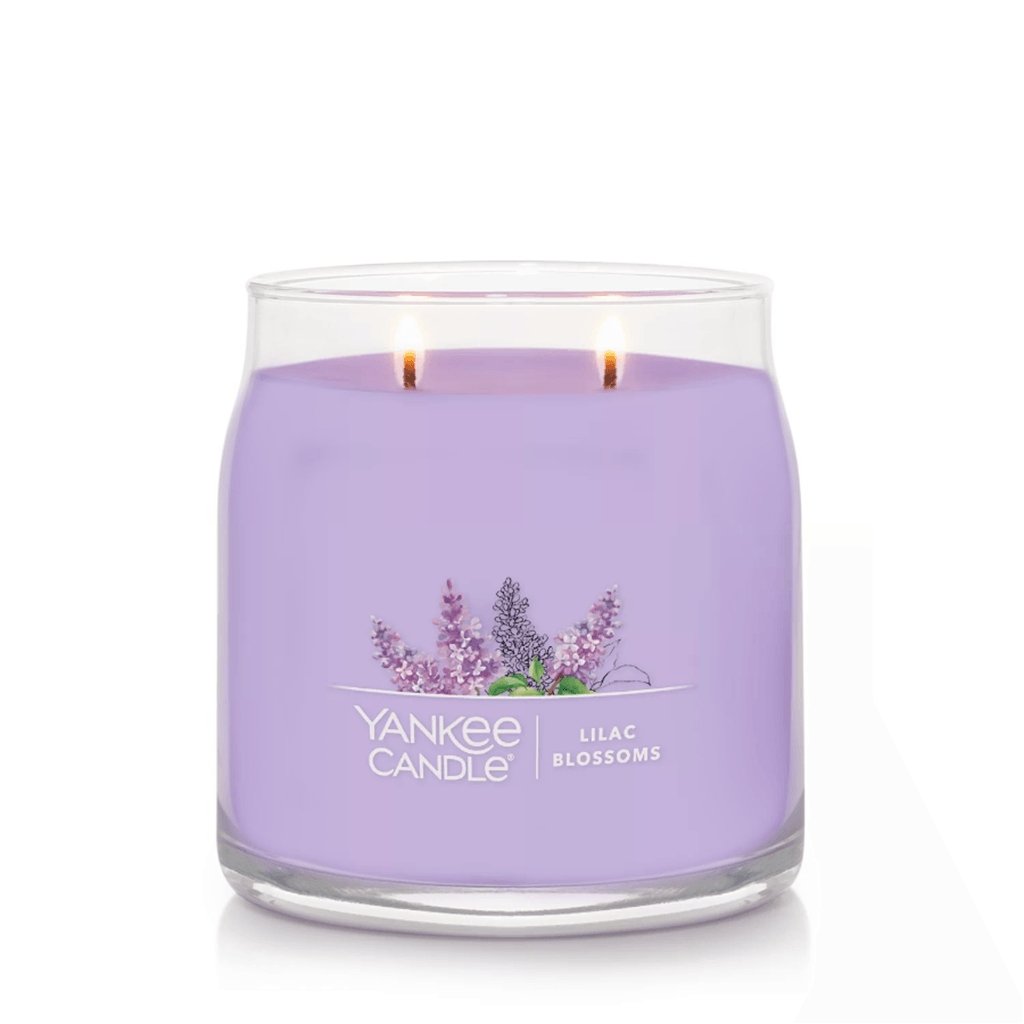 Yankee Candle  Signature Medium Jar Candle in Lilac Blossoms