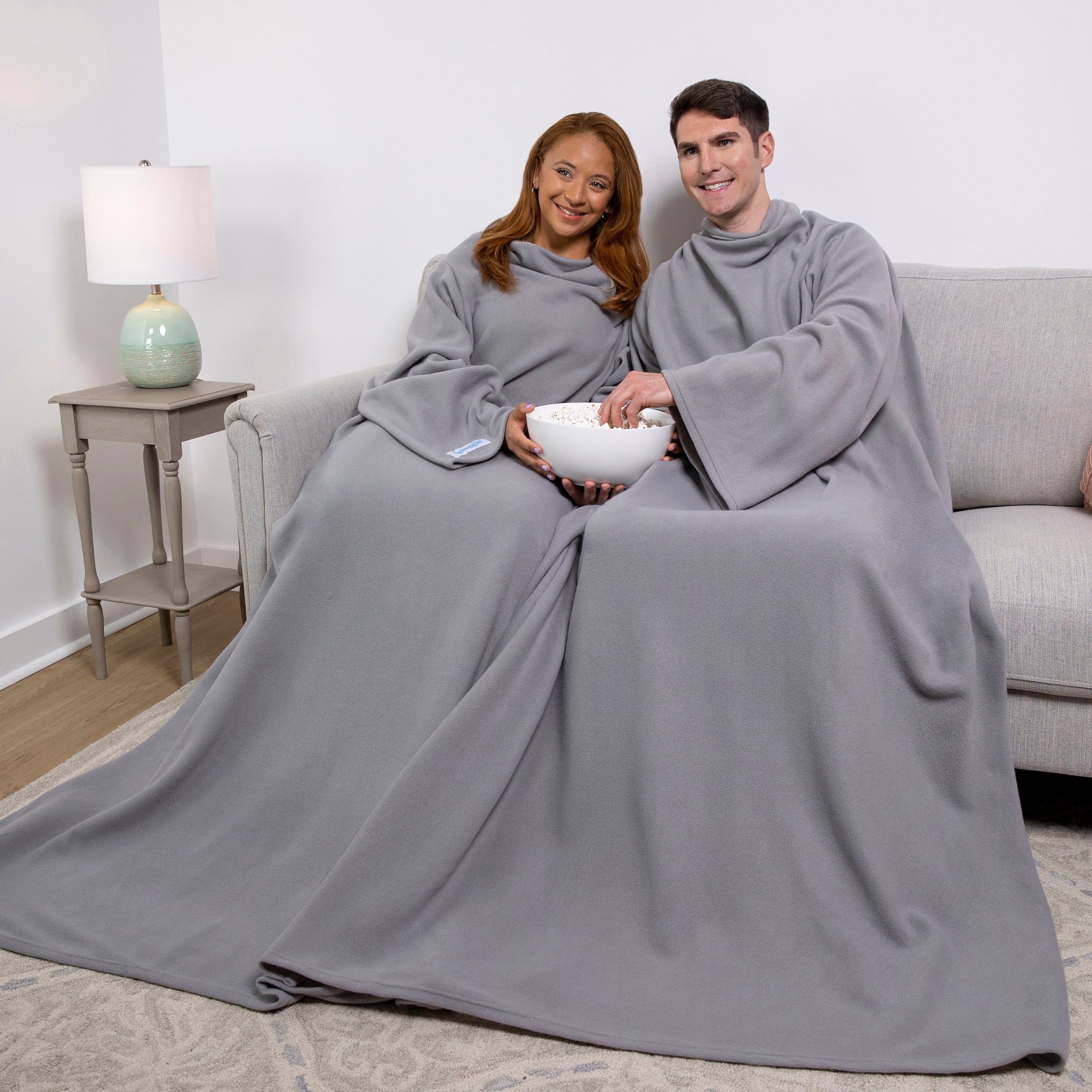 Snuggie the Original Wearable Blanket That Has Sleeves， One Size， Charcoal