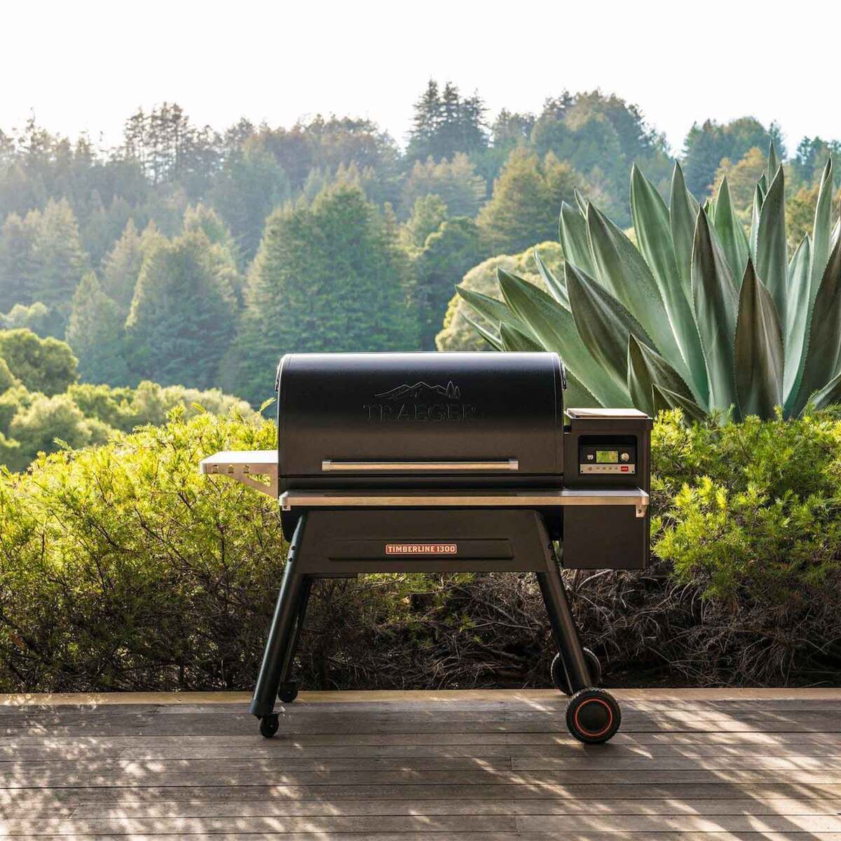 Traeger Timberline 1300 Pellet Grill  Black