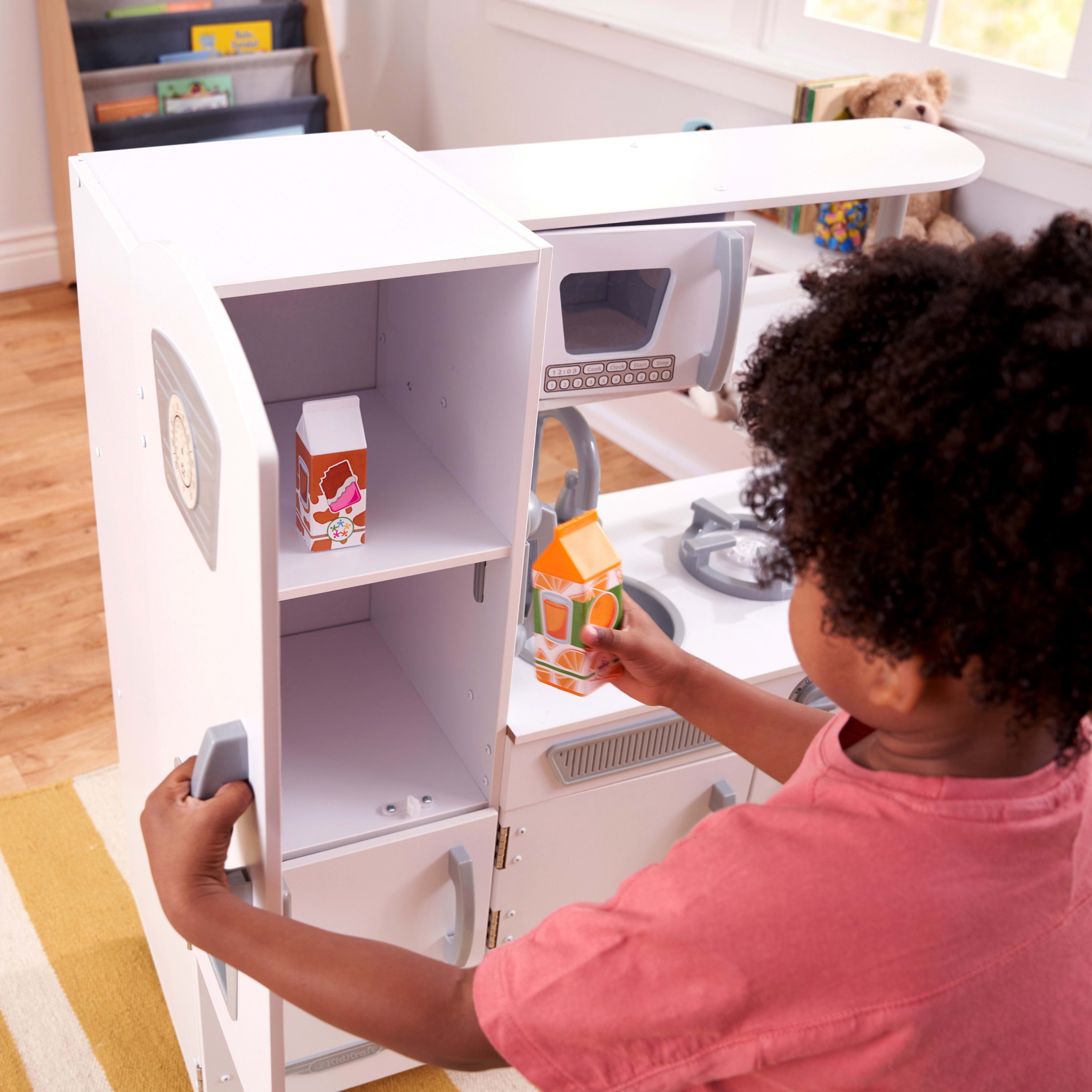 KidKraft Vintage Wooden White Play Kitchen with Ice Maker and Play Phone