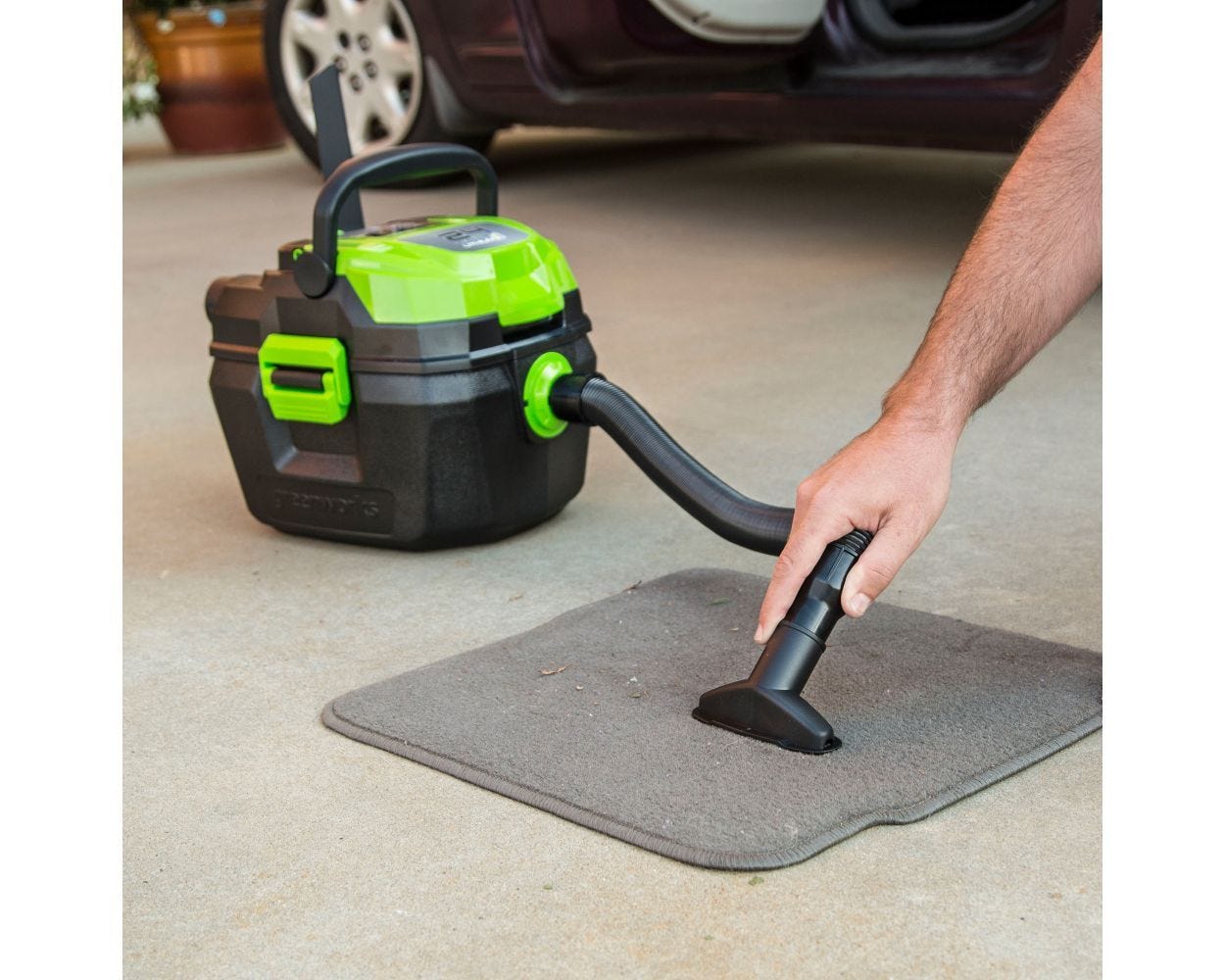 24V Cordless Wet/Dry Shop Vacuum | Greenworks Tools