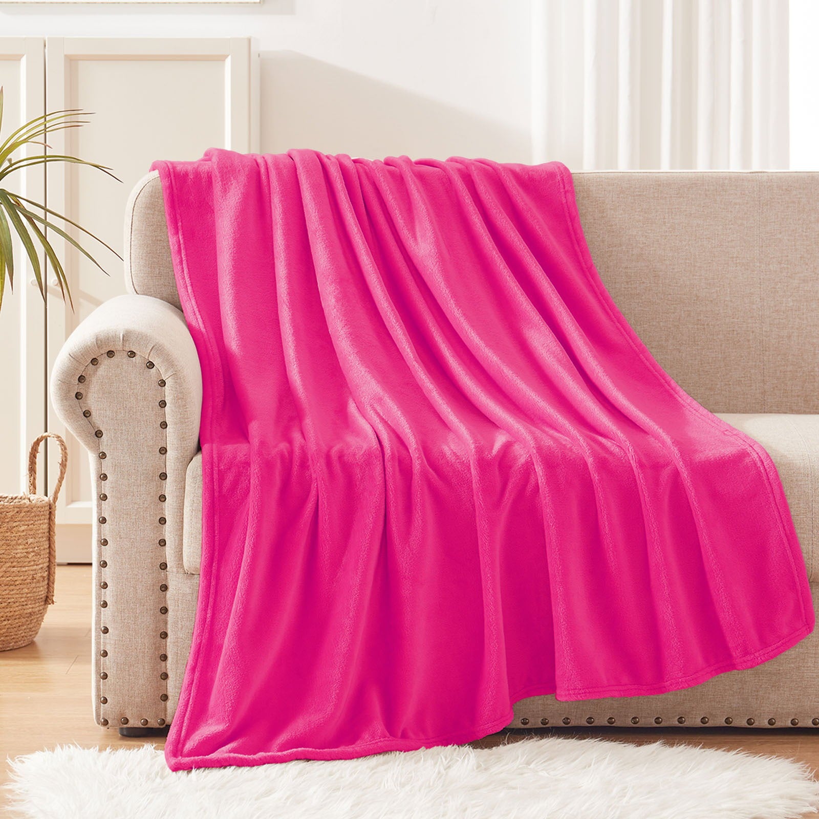 Exclusivo Mezcla Fleece Throw Blanket for Couch， Sofa and Bed， Super Soft Blankets and Warm Throws， Cozy， Plush， Lightweight (50x70 inches， Hot Pink)