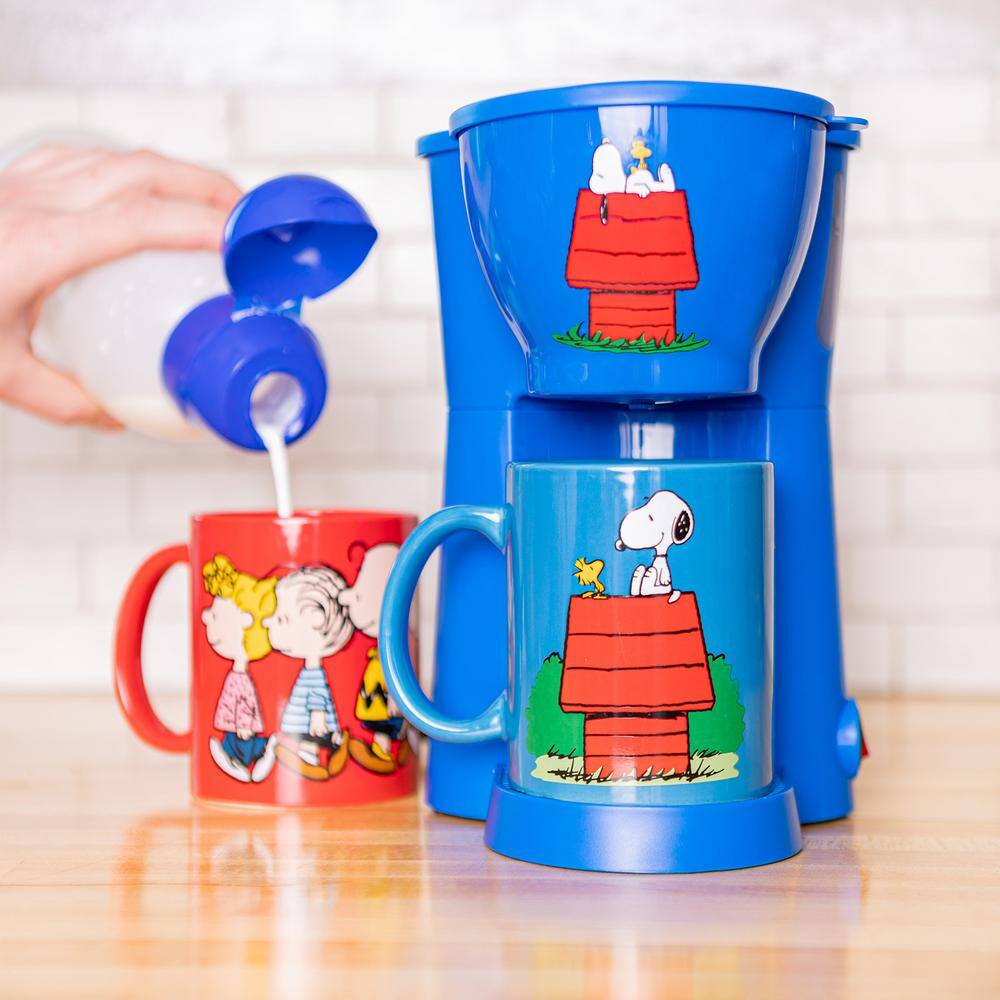 Uncanny Brands Peanuts Single Cup Black Drip Coffee Maker Snoopy and Friends Mugs Included CM2-PEA-SN1