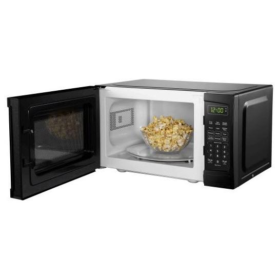 Danby 20-inch, 1.1 cu.ft. Countertop Microwave Oven with Auto Defrost DBMW1120BBB