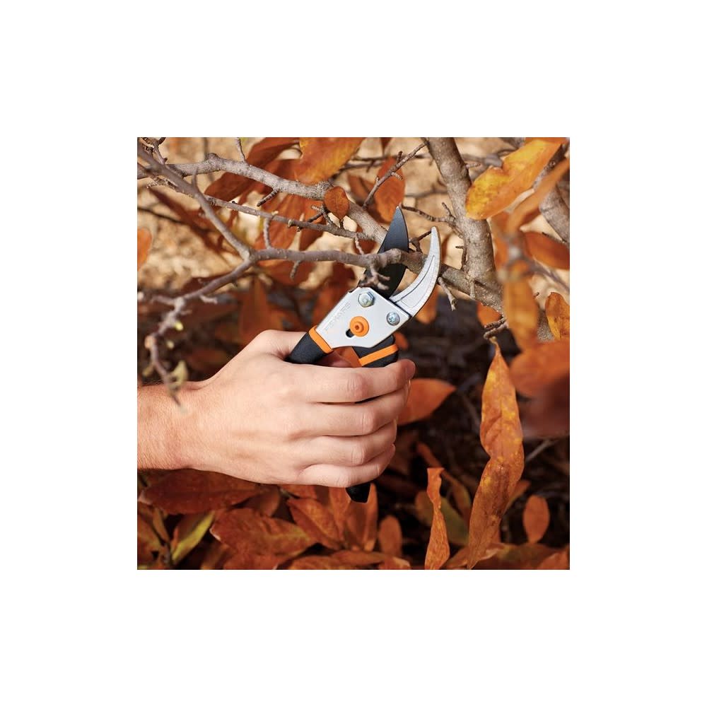 Fiskars Smooth Action Bypass Pruner with Softgrip Handle