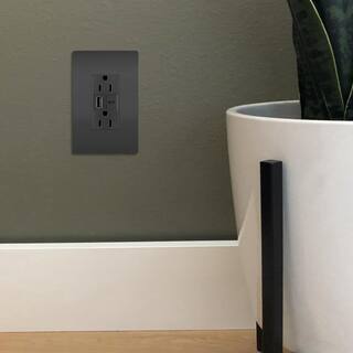 Legrand radiant 15 Amp 125-Volt Decorator Duplex Outlet with 6.0 Amp Type AC USB Black R26USBAC6BKCCV4