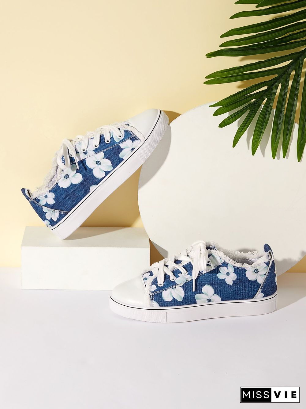 Women's Lily Graphic Print Denim Lace-Up Sneakers