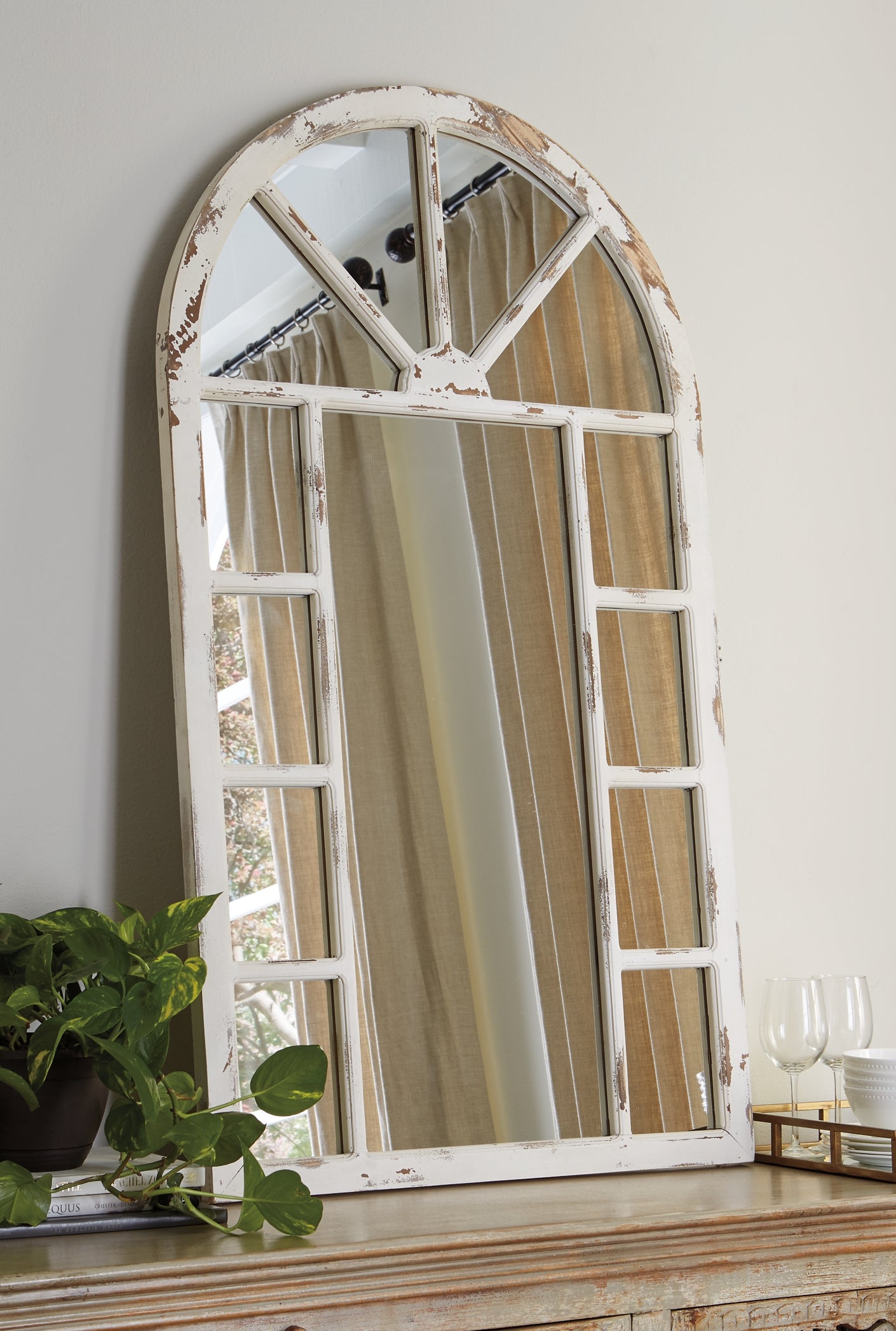 Divakar Accent Mirror