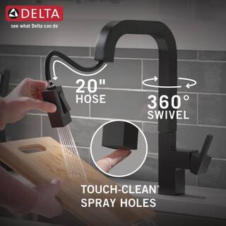 Delta Junction Single-Handle Pull-Down Sprayer Kitchen Faucet [with MagnaTite Docking] in Matte Black 19825LF-BL