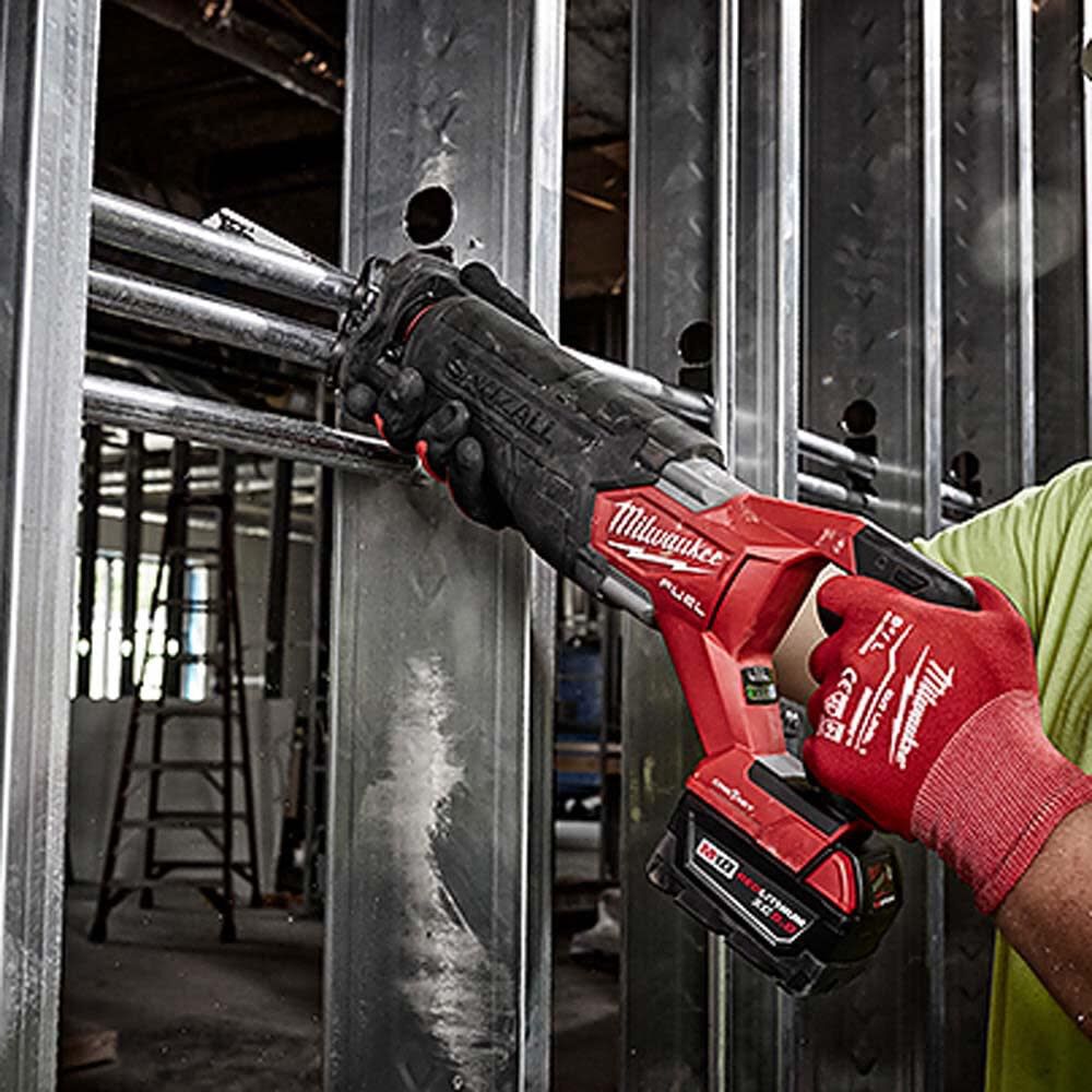 Milwaukee M18 FUEL SAWZALL Recip Saw with ONE-KEY Bare Tool 2822-20 from Milwaukee