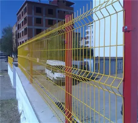 Manufacturer Supply 3D Curved Bending Galvanized Wire Fence Easily Assembled Triangle Bend Fence