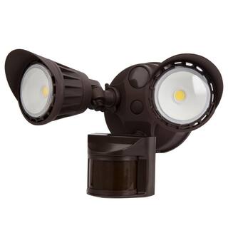 HALCO LIGHTING TECHNOLOGIES 20-Watt Bronze Motion Activated Outdoor Integrated LED Area Light with Dusk to Dawn 3000K Soft White PFL-20-30-U-BZ 24954