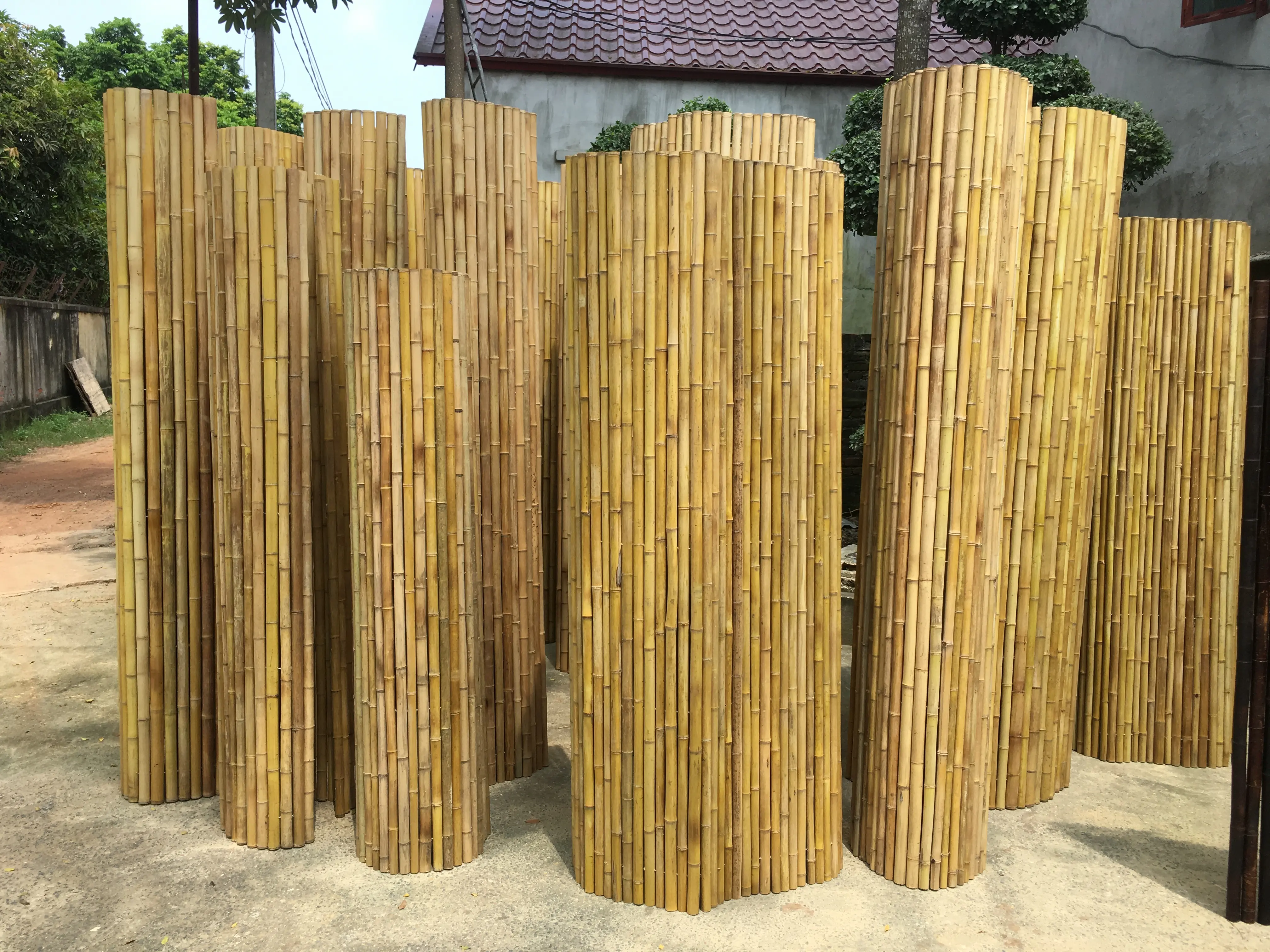 100% Nature Bamboo made Vietnam Bamboo fences for garden easy to assemble environmentally friendly