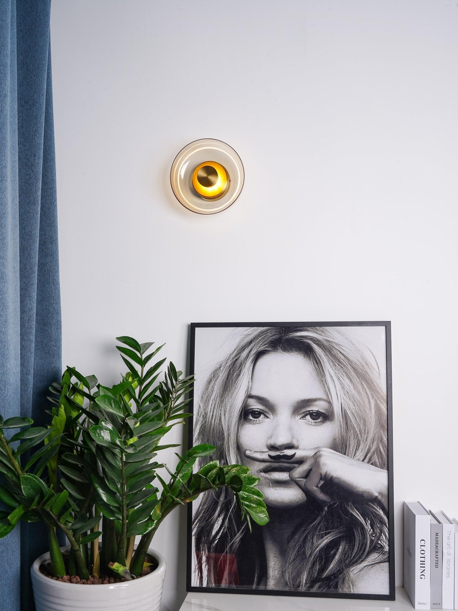 Solara Wall Light