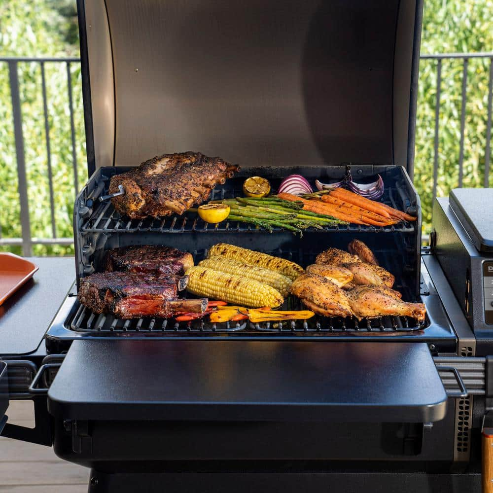 Traeger Ironwood Wi-Fi Pellet Grill and Smoker in Black TFB61RLG