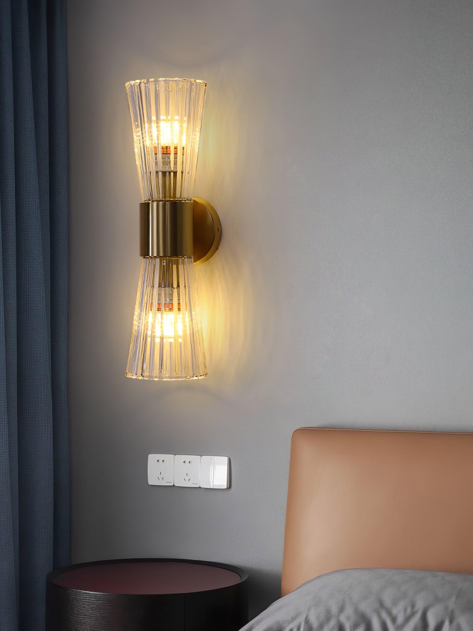 Vesta Wall Lamp