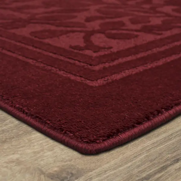 Mohawk Home Wisteria Berry Accent Rug