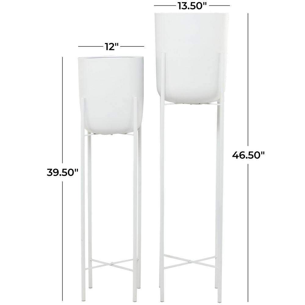 CosmoLiving by Cosmopolitan 47in. Oversized White Metal Indoor Outdoor Planter with Removable Stand (2- Pack) 043006