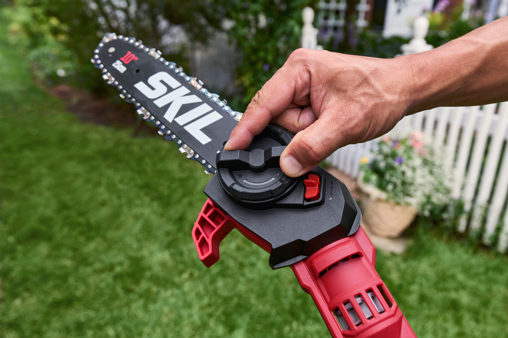 SKIL PWRCORE 40V 10 Pole Saw with Battery and Charger Kit ;