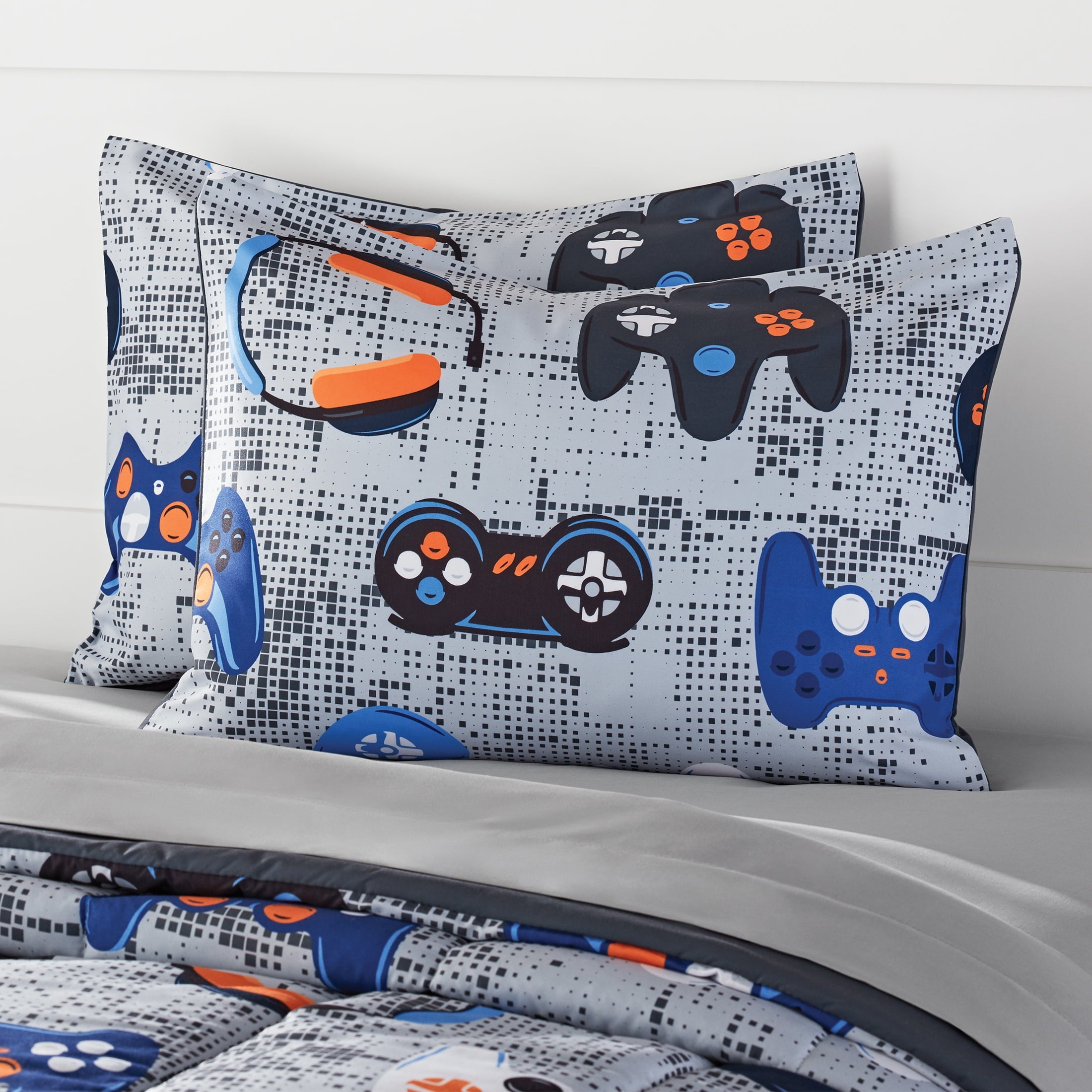 Your Zone Kids Gamer 7-Piece Video Game Themed Bed-in-a-Bag, Full