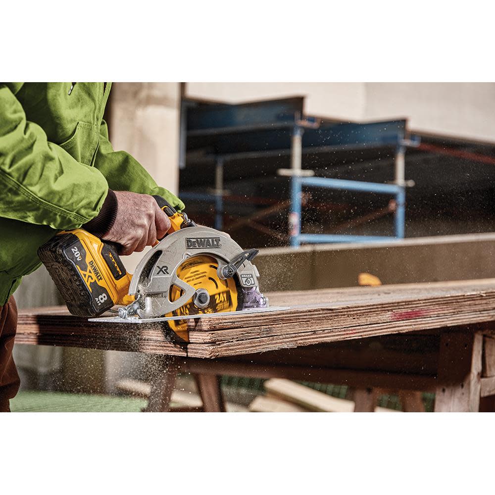 DEWALT 20V MAX XR 7 1/4 Circular Saw BRUSHLESS with POWER DETECT™ Bare Tool ;