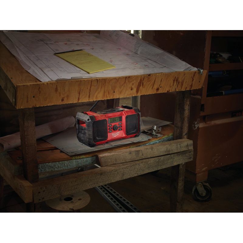 MW M18 Cordless Jobsite Radio