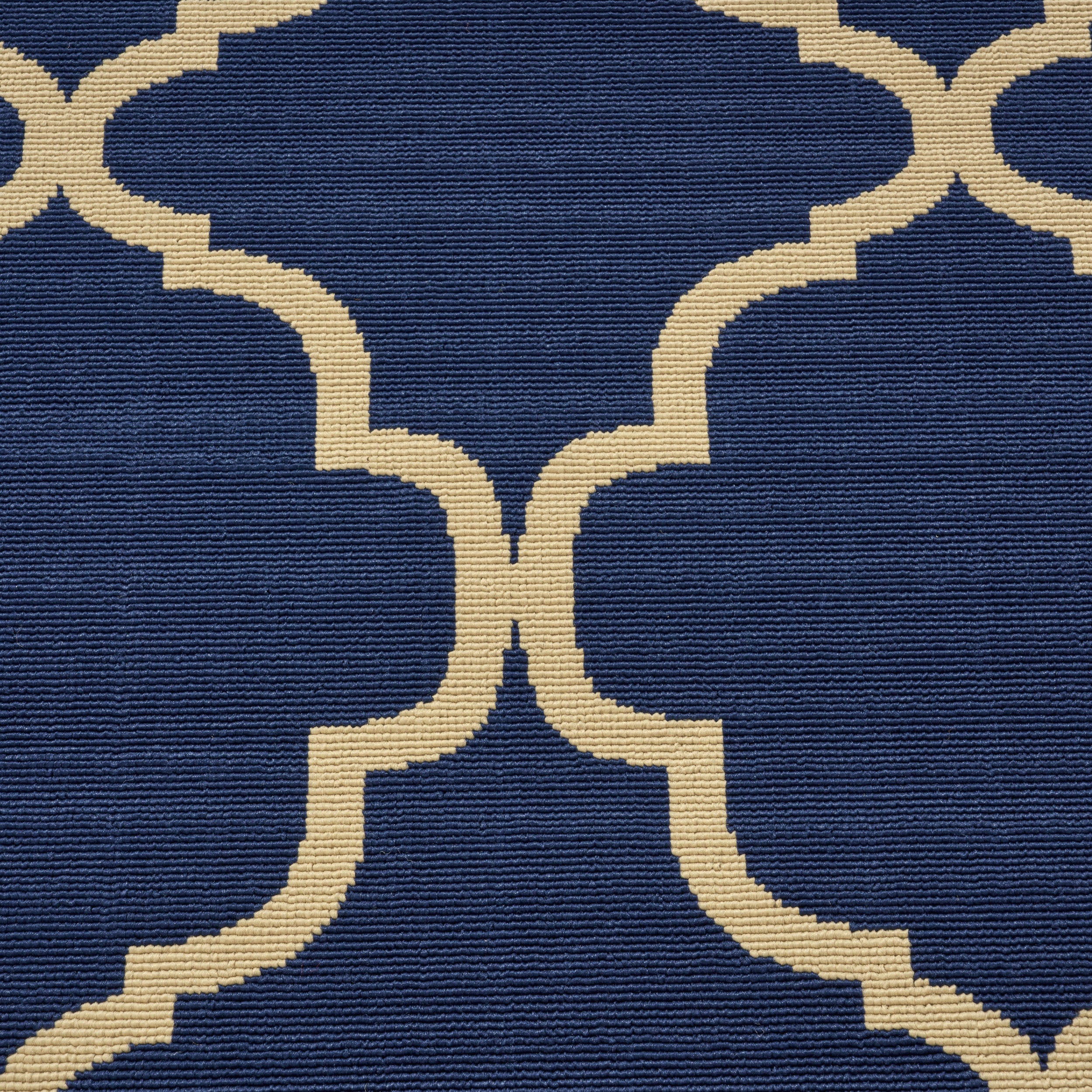 Hazel Outdoor Modern Navy Blue Area Rug with Ivory Quatrefoil Pattern